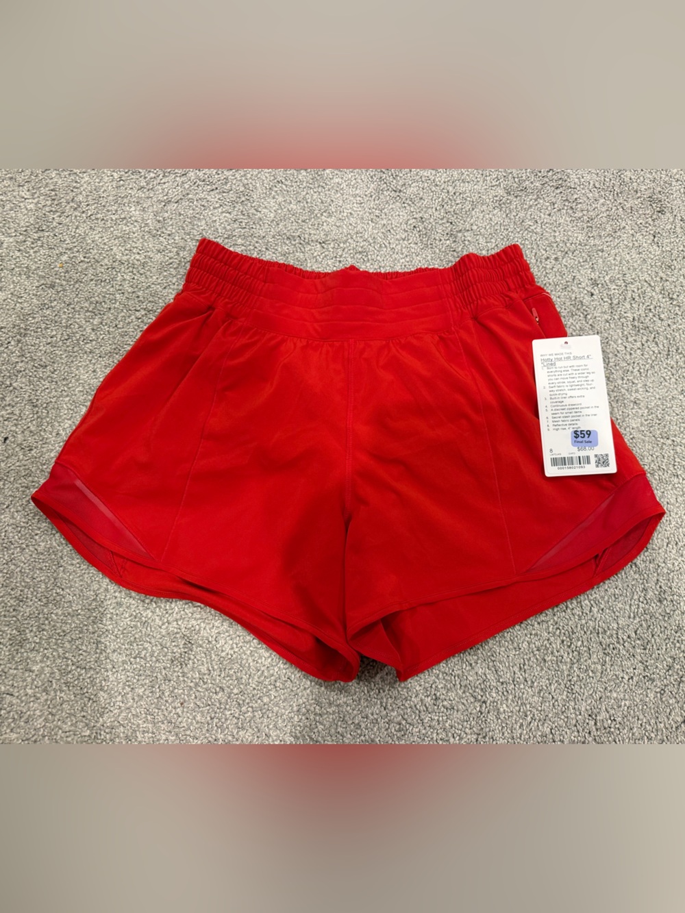 Lululemon NWT Hotty Hot 4" inseam Size 8 Oxford Red